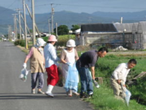 道路のゴミ拾い