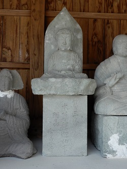 3番釈迦如来坐像